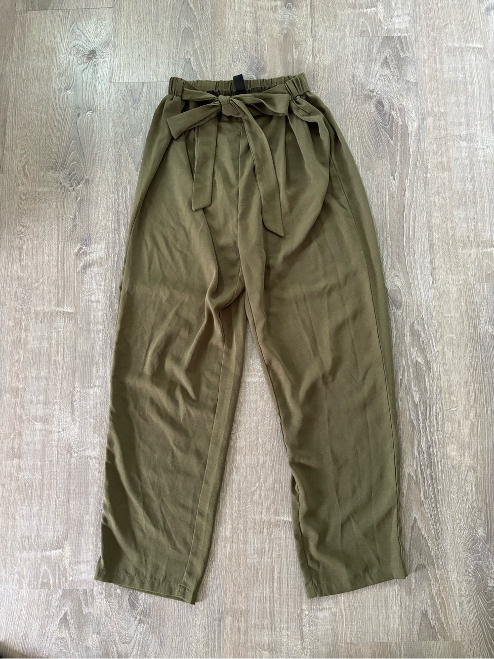 SHEIN Olive Paperbag Waist Tie Men's Chinos